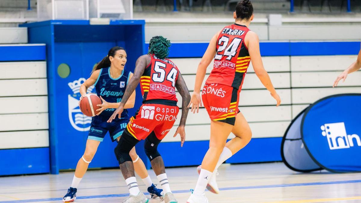 Bradford defensant Laura García del Leganés en el partit d’aquesta temporada