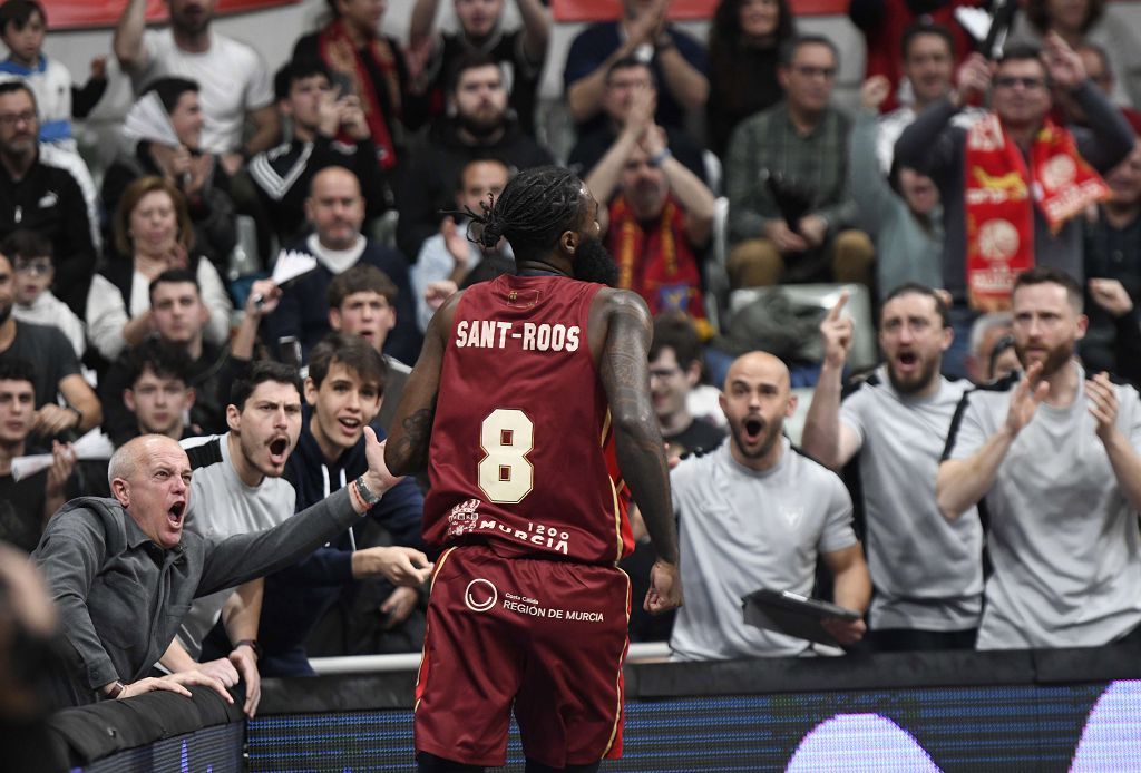 Todas las imágenes del partido del UCAM Murcia contra el Bàsquet Girona