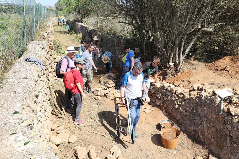 Puig d'en Valls recupera un camino histórico