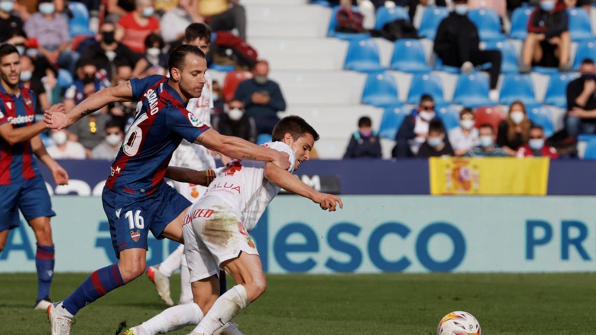 Galarreta y Soldado, en la última visita del Mallorca al Levante (2-0) en 2022