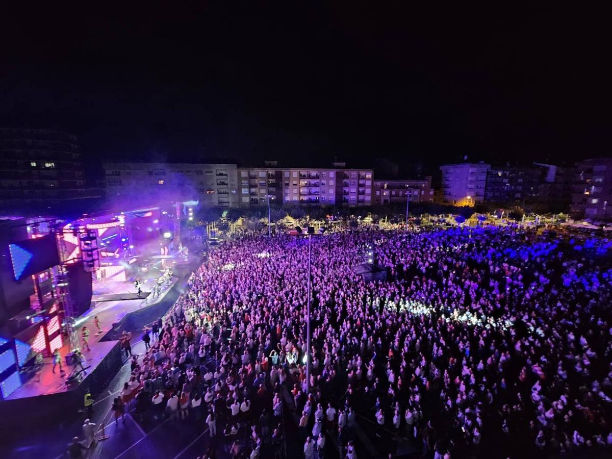 La orquesta Panorama, durante un concierto en Calahorra.