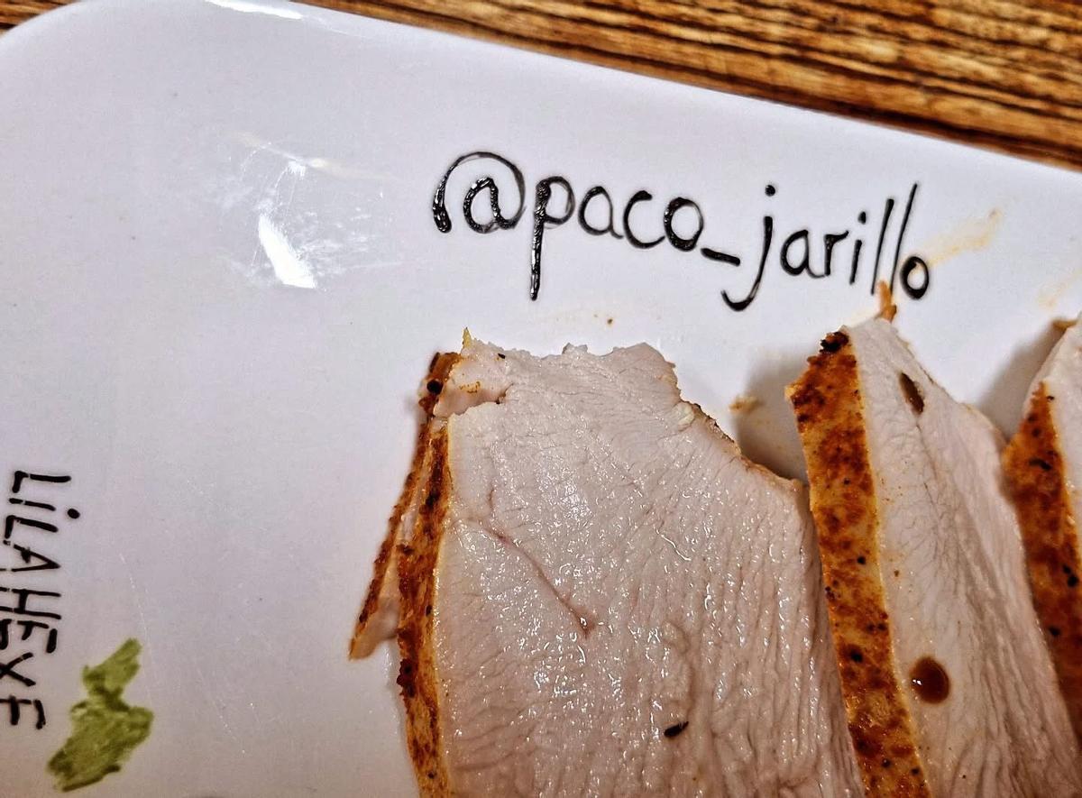 FOTOGALERÍA | El 'Thanksgiving' rural y extremeño del influencer Paco Jarillo con su pavo a la sal