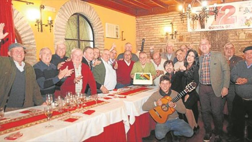 los quintos del 72 celebran en villafranca un reencuentro y su jubilación