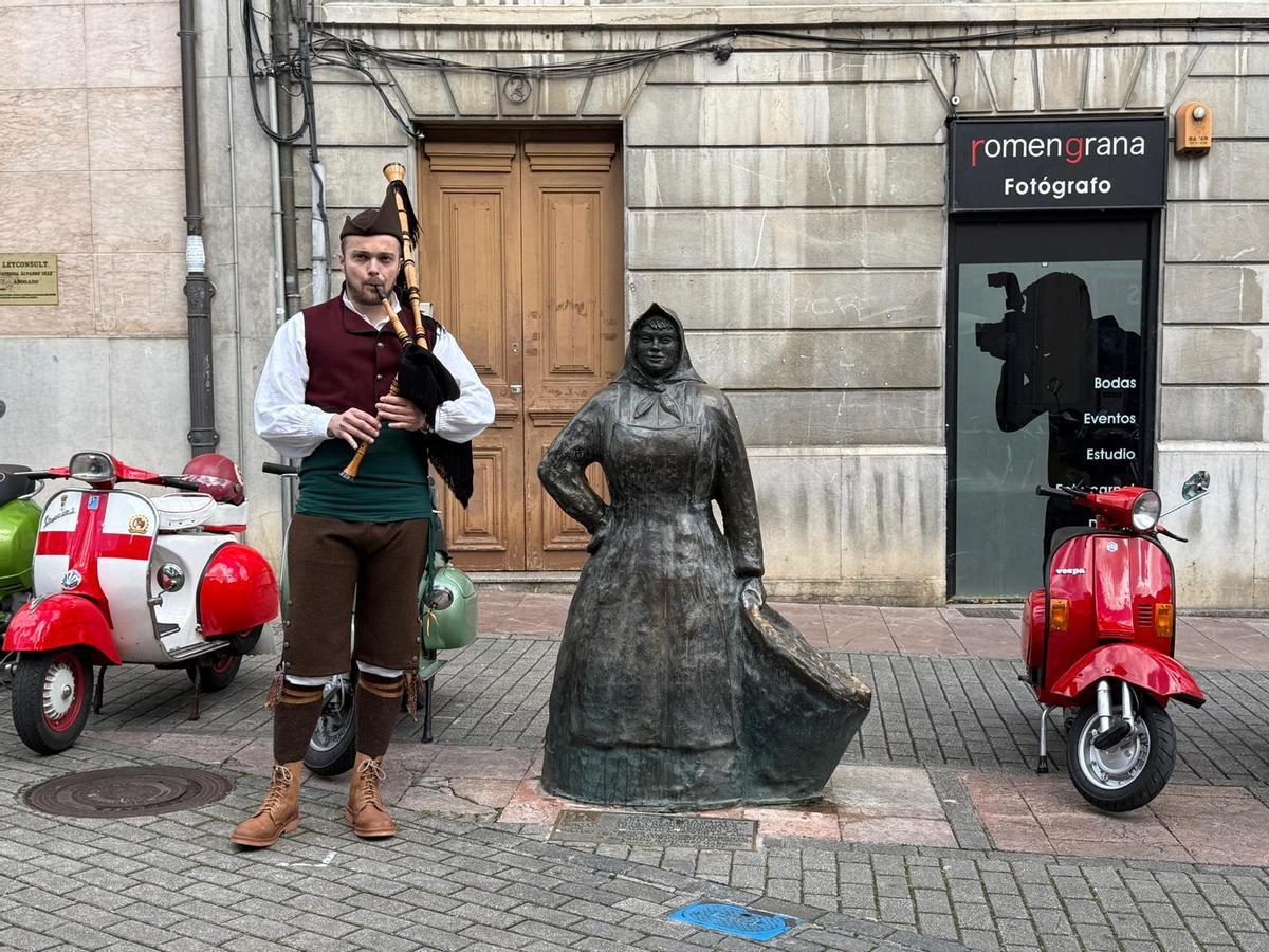 La concentración de vespas y lambrettas de Grado, en imágenes La concentración de vespas y lambrettas de Grado, en imágenes