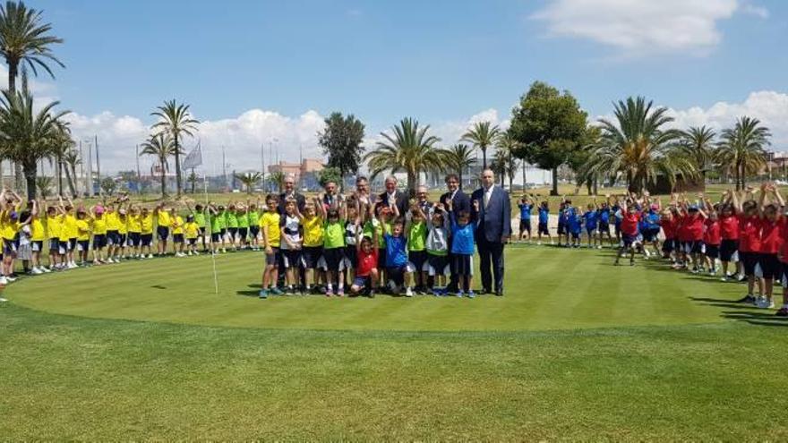 La Federación entrega la placa y medallas al Mérito en Golf