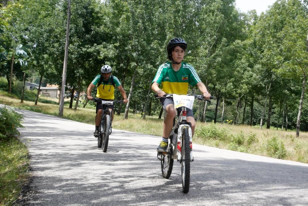 Más de 100 ciclistas participaron en la segunda edición de la Marcha por los Montes de Vigo.