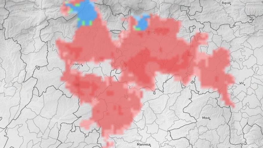 Mapa de precipitacions d&#039;aquest dimarts, a les 13.30 h (el blau és neu i el vermell, pluja)