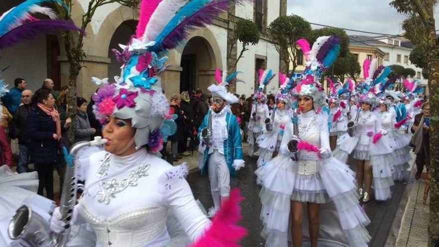 Disfraces contra la lluvia en Tapia