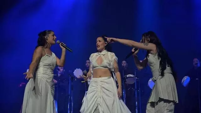 A segunda conquista das Tanxugueiras no Coliseum da Coruña deixa unha noite de encontro das músicas de raíz