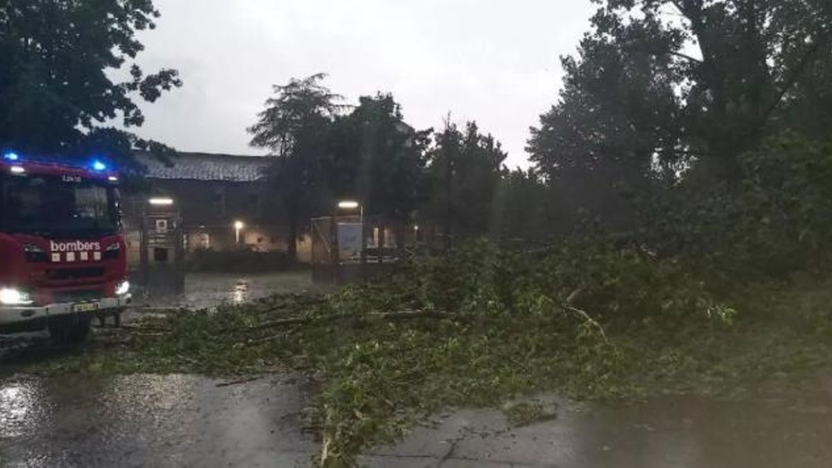 Una fuerte tormenta golpea la Seu d'Urgell y Puigcerdà con granizo e inundaciones