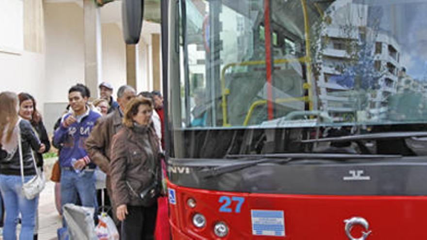 Imagen de uno de los autobuses de Voramar el Gaucho.