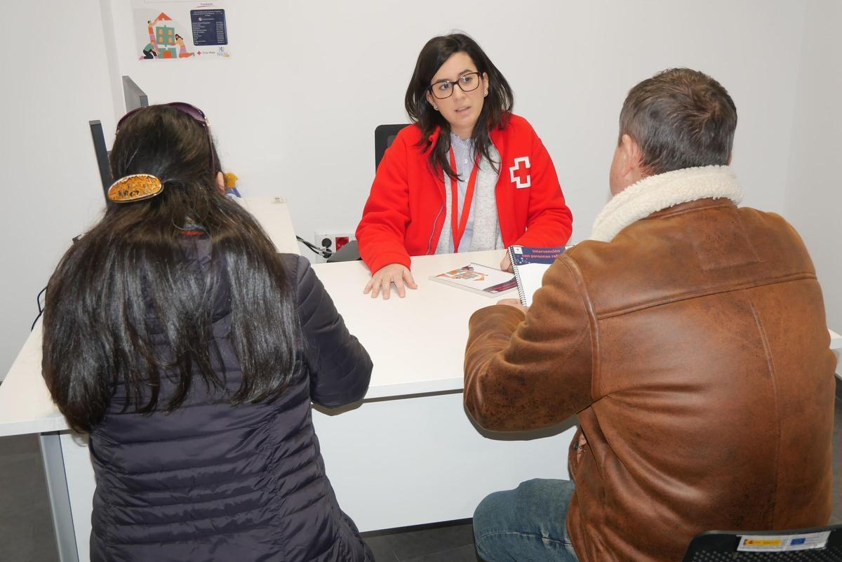 Atención de la Cruz Roja a personas refugiadas.