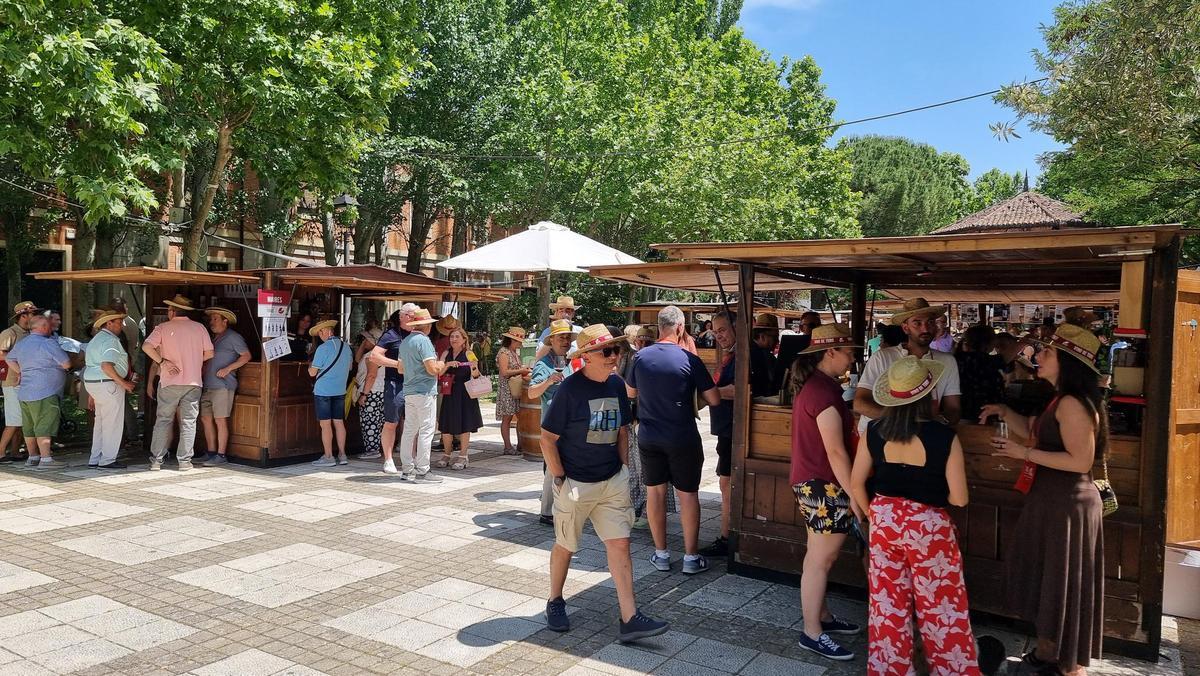 Celebración de la Feria del Vino en la plaza de San Francisco.