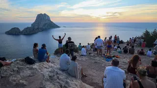 Los vecinos advierten: "El caos en la carretera de Cala d'Hort será peor que nunca"