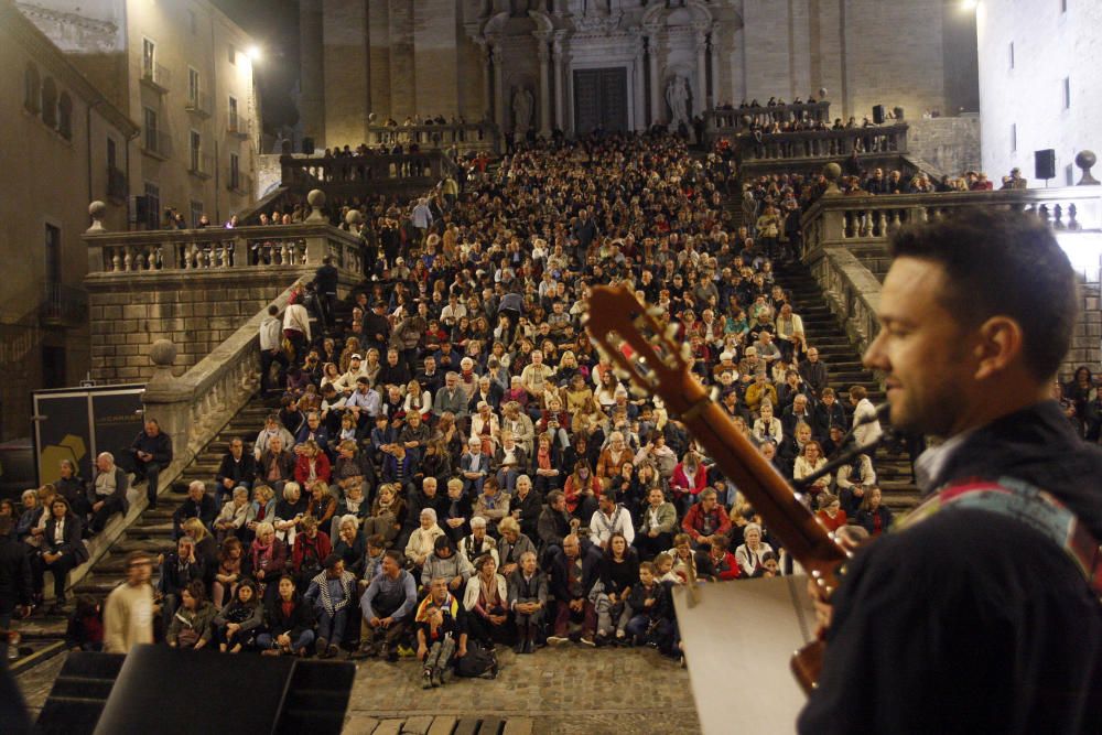 Concert del grup Terra Endins a les escales de la Catedral de Girona