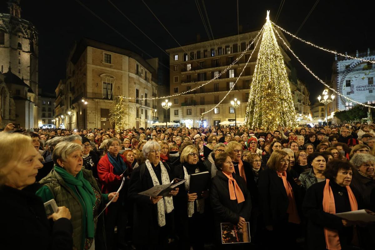 Llenazo en Valencia antes del primer fin de semana de Navidad