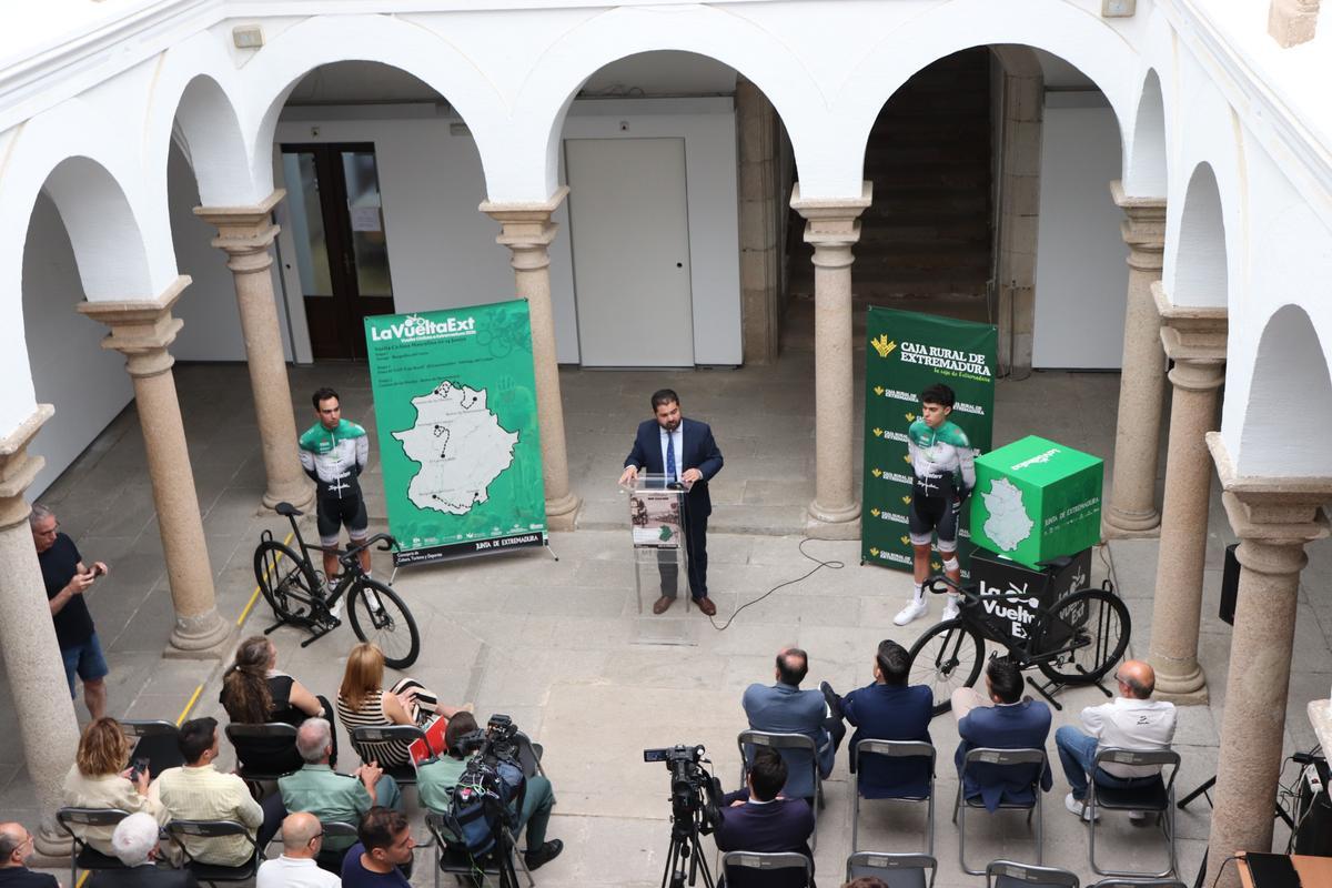 Fotogalería | Presentación de la Vuelta a Extremadura y los perfiles de las 3 etapas