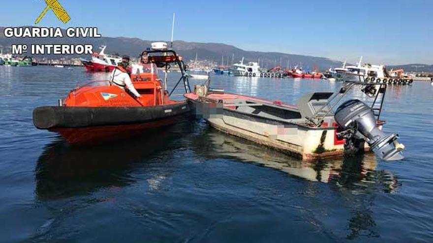 Investigado un hombre por falsificar los registros  de dos embarcaciones en Boiro