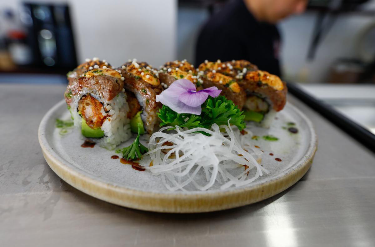 Mestro del sushi, el restaurante de Zaragoza con su propuesta  'Nikkei' que triunfa en el Centro y Casablanca: "Se caracteriza por tener un toque muy personal mío"