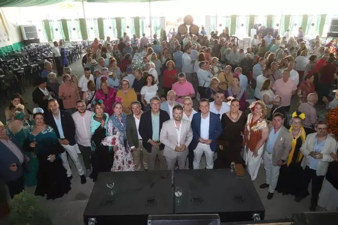 Las Peñas celebran un año más de tradición en la Feria de Córdoba