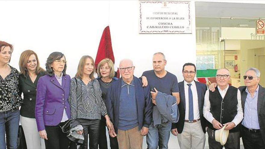 El Ayuntamiento reconoce la lucha por la igualdad de Concha Caballero