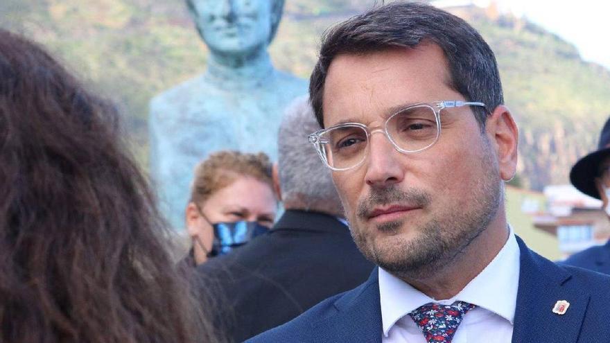 La Guardia Civil investiga a una abogada de Tenerife por «incitar al asesinato» de dos fiscales jefes, un juez y un alcalde