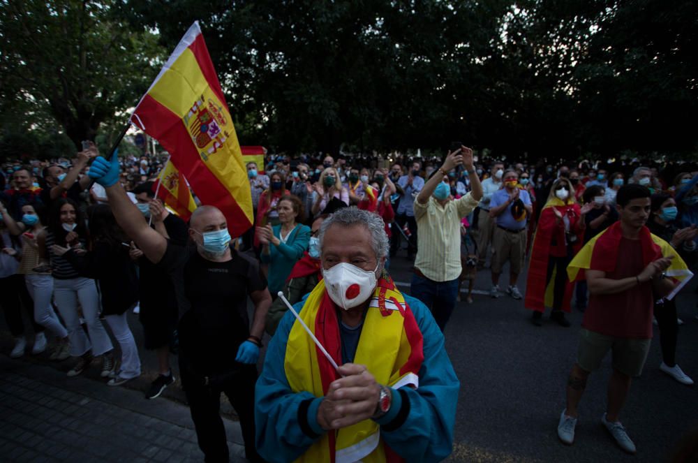 Concentración contra el gobierno en València