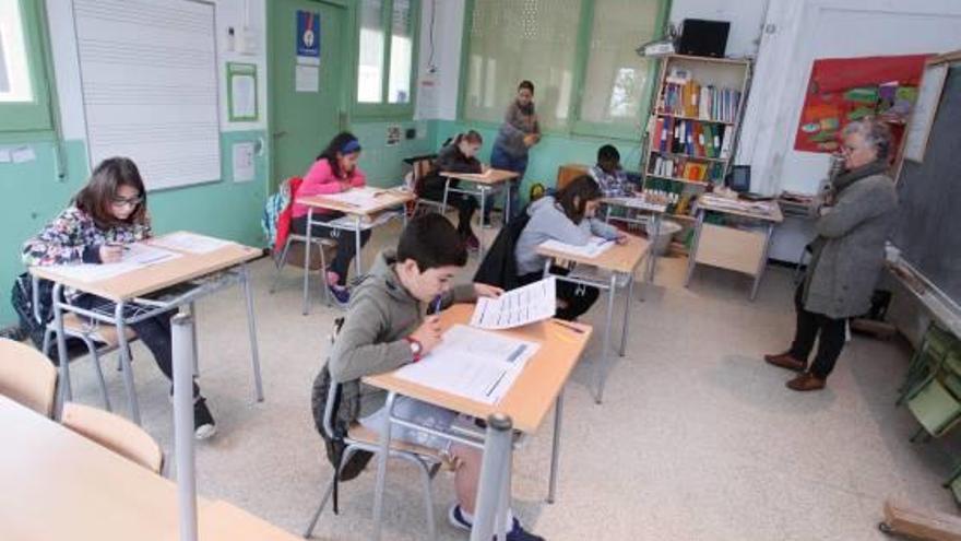 L&#039;alumnat de 6è de Primària, que ahir va començar les proves a l&#039;escola de Sant Esteve de Guialbes.