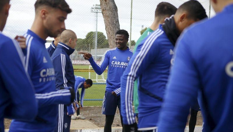 Entrenamiento del Real Zaragoza antes del partido contra la SD Huesca