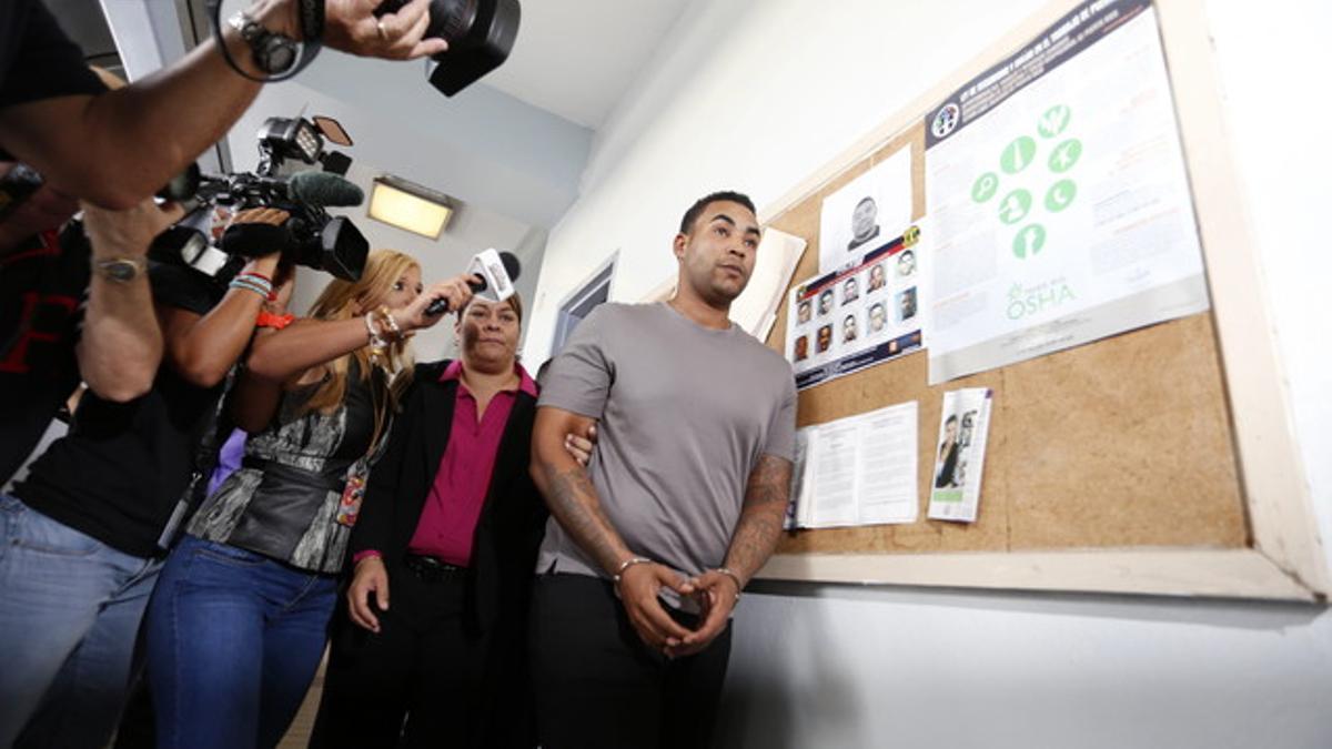 DETIENEN AL REGUETONERO DON OMAR POR VIOLENCIA DE GÉNERO