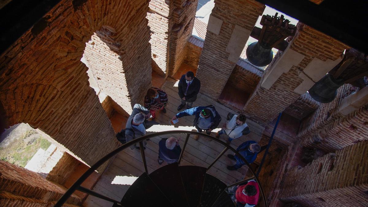 Torre de la iglesia de Santo Tomás de Villanueva del Campo.