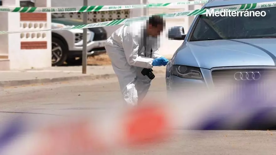 Vídeo: La policía investigando en el crimen de Almenara