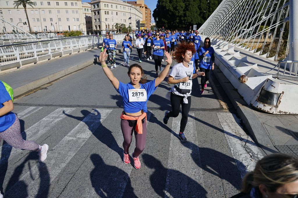 Imágenes del recorrido de la Carrera de la Mujer: avenida Pío Baroja y puente del Reina Sofía (I)