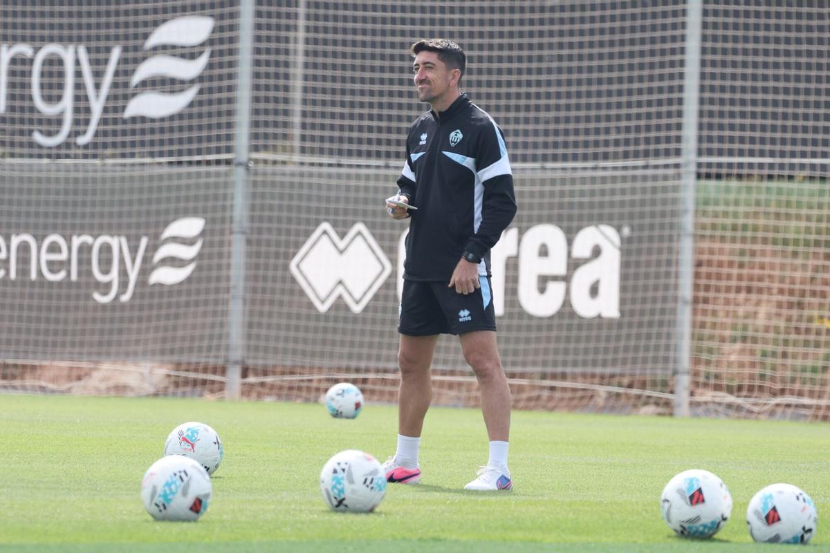 Galería | El CD Castellón entrena en la Ciudad Deportiva Globeenergy antes de la visita a la AD Ceuta