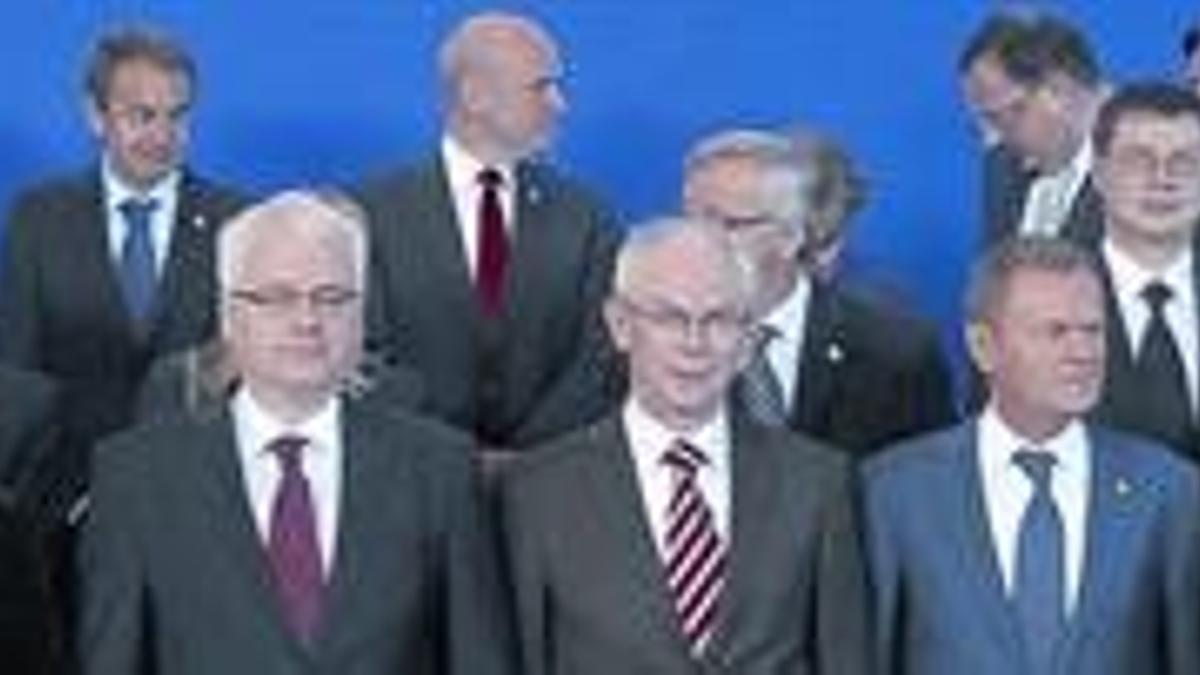 Foto de familia de los jefes de Estado y de Gobierno de la UE en Bruselas.