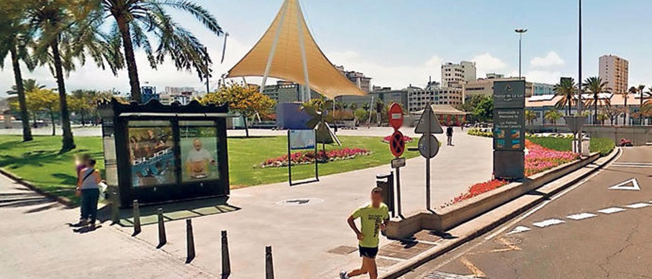 Turismo instala en el muelle Santa Catalina un punto de información