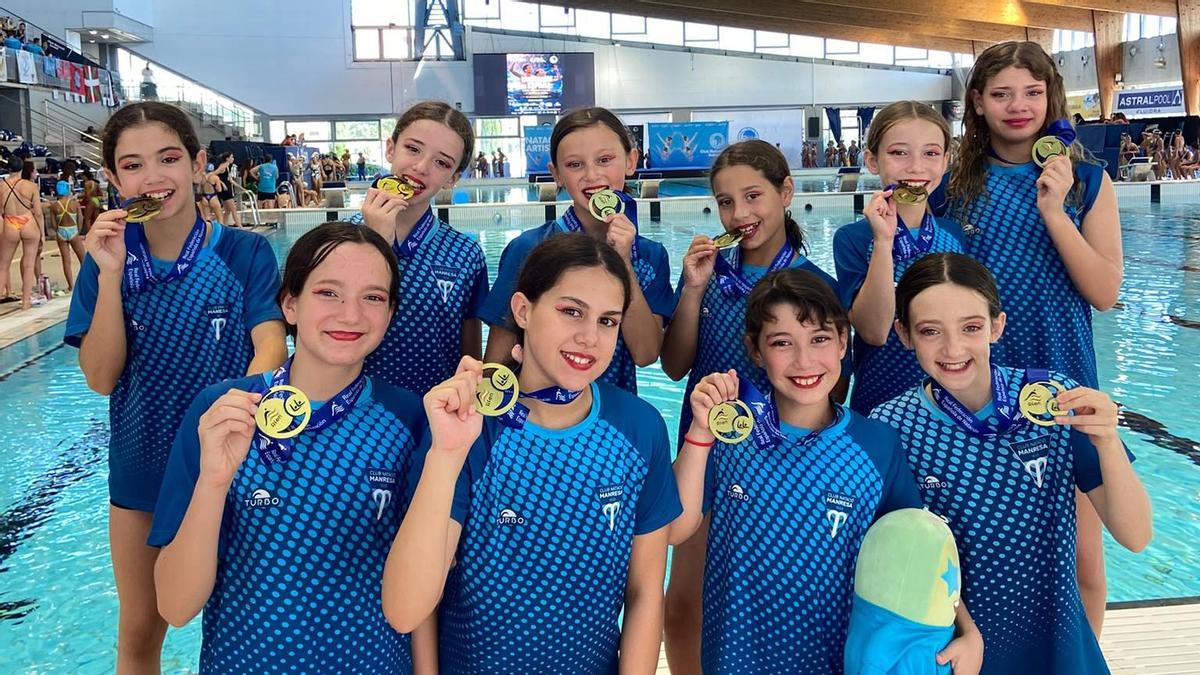 El CN Manresa, campió d'Espanya en el lliure aleví de natació artística 28 Description