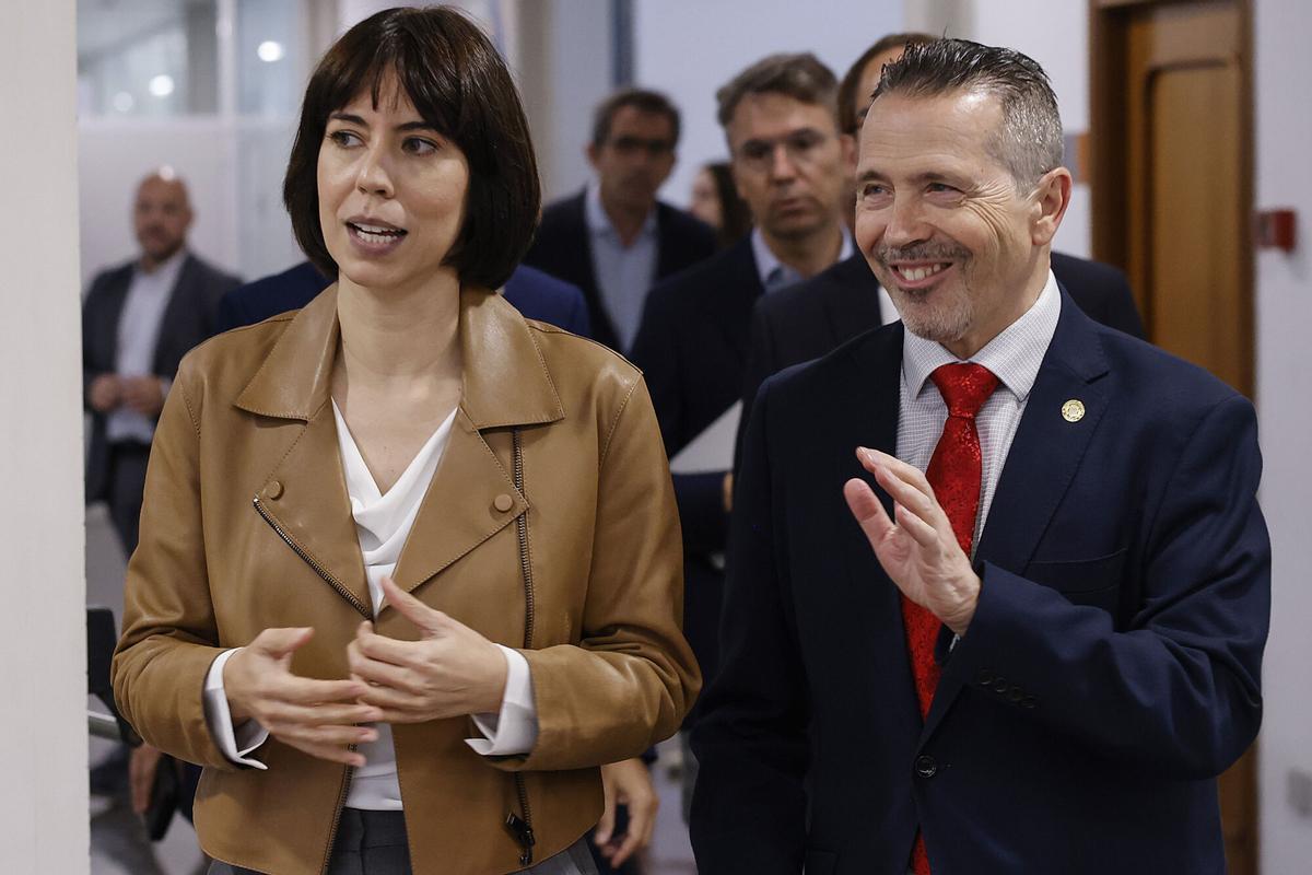 La ministra de Ciencia, Innovación y Universidades, Diana Morant, y el rector de la Universidad Politécnica de Valencia, José Capilla, a su llegada al acto de presentación del primer centro universitario español en China, el Beihang Valencia Polytechnic Institute (BVPI), a 23 de octubre de 2025, en Valencia, Comunidad Valenciana (España). Inaugurado la semana pasada, el Beihang Valencia Polytechnic Institute ha sido seleccionado por el Ministerio de Educación de China como proyecto piloto del Sino-Foreigner Excellence Engineering Program, una iniciativa que permitirá a los estudiantes de la UPV obtener el título oficial chino de la Beihang University (BUAA) tras realizar una estancia académica en el país asiático. 23 OCTUBRE 2025 Rober Solsona / Europa Press 23/10/2025. Rober Solsona