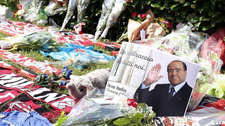 Críticas en Italia por el luto impuesto por la muerte de Berlusconi