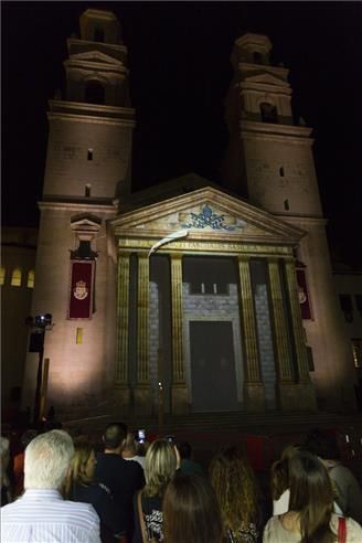 Proyección con fotos y música en la basílica de Sant Pasqual