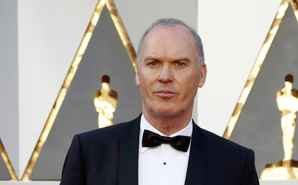 Actor Michael Keaton arrives at the 88th Academy ...