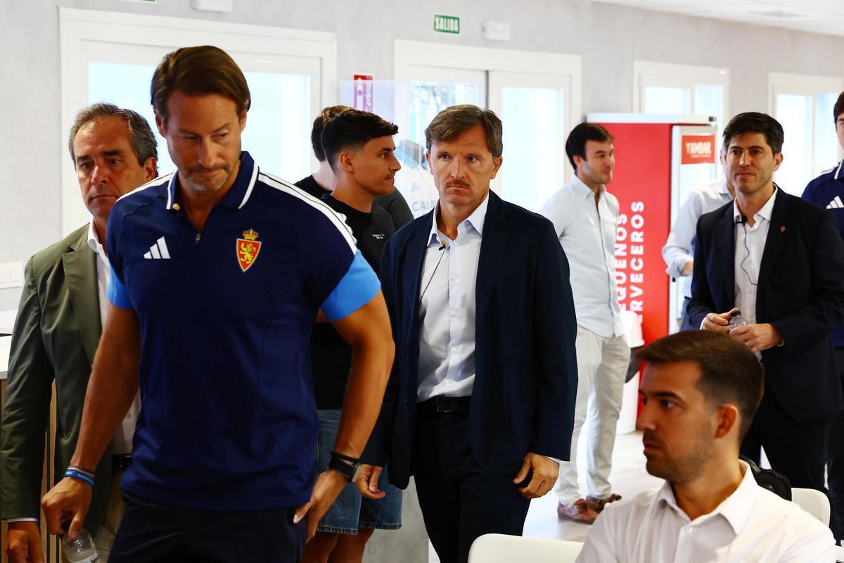 Bobby Aitkenhead, Juan Forcén, Lalo Arantegui y Guido Baroli, en la parte final de la presentación de la nueva propiedad del Zaragoza.