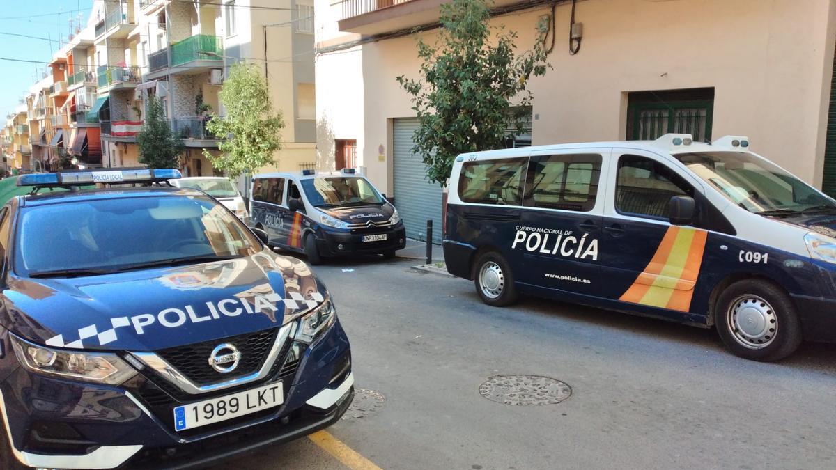 Policía Nacional y Policía Local, en la zona. Policía Nacional y Policía Local, en la zona.