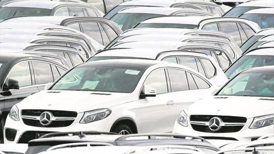 Daimler revisa un millón de vehículos en toda Europa