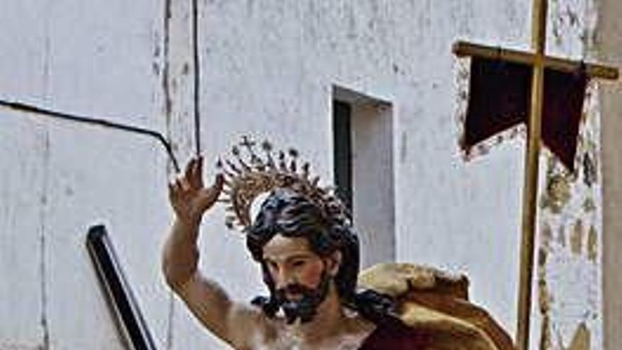 El Resucitado, enseña de la Semana Santa de Fuentesaúco