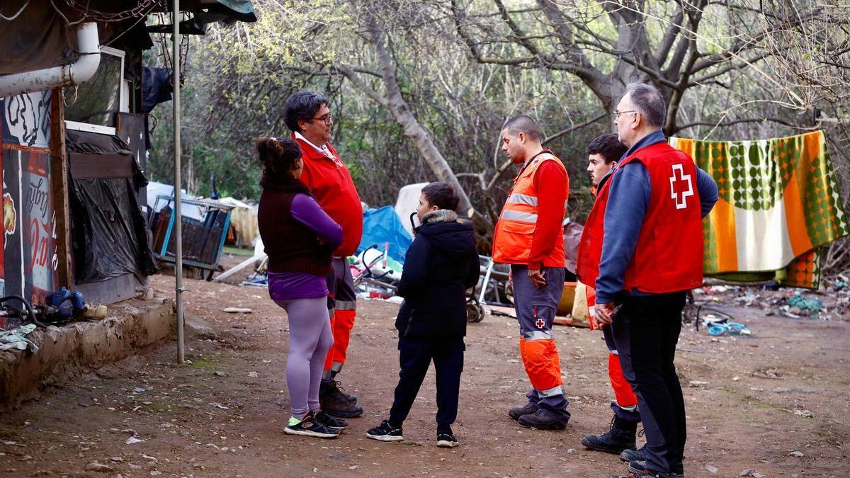Desalojado un poblado de chabolas junto al arroyo Pedroche