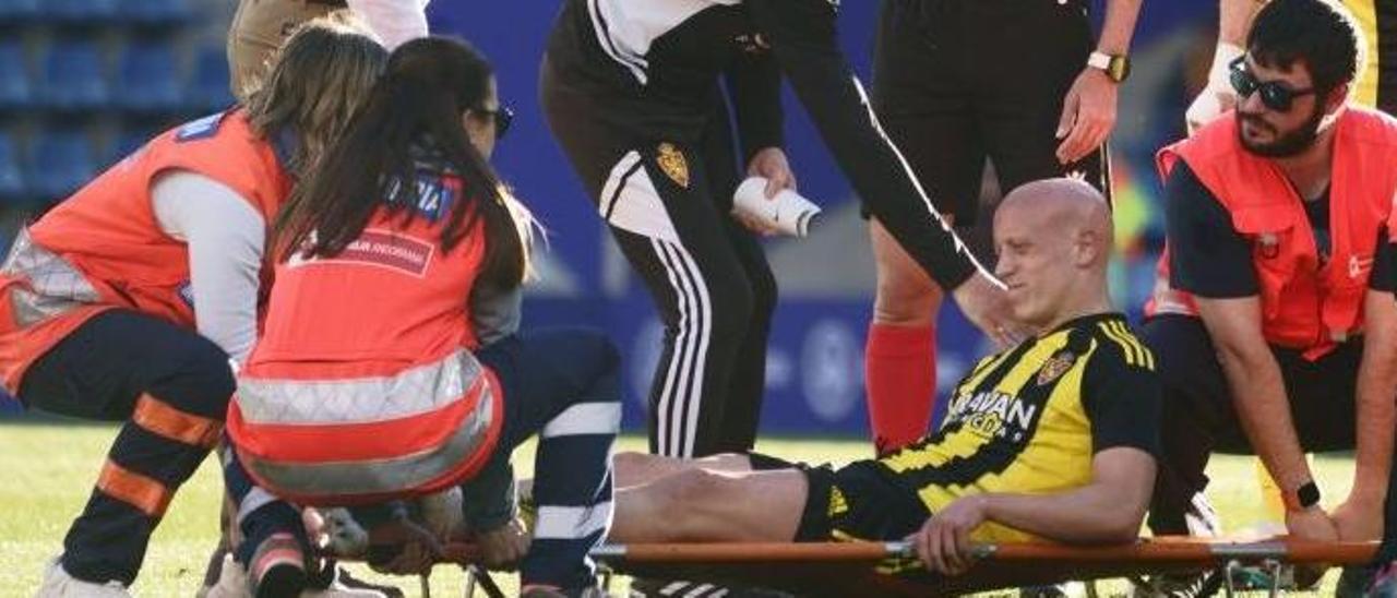 Mollejo, retirado en camilla tras caer lesionado en Andorra