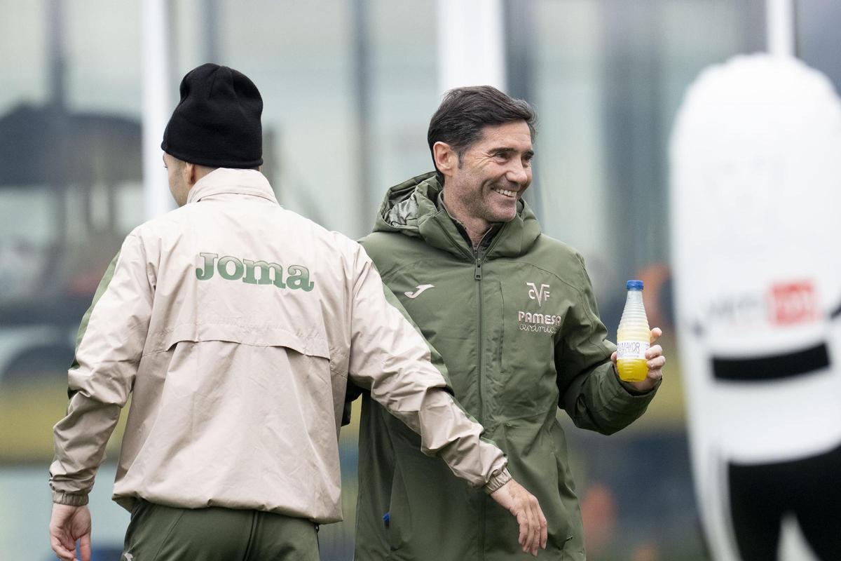 Marcelino, junto a Mikautadze.