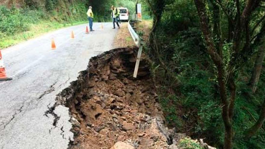 Desprendimiento en un carretera autonómica.