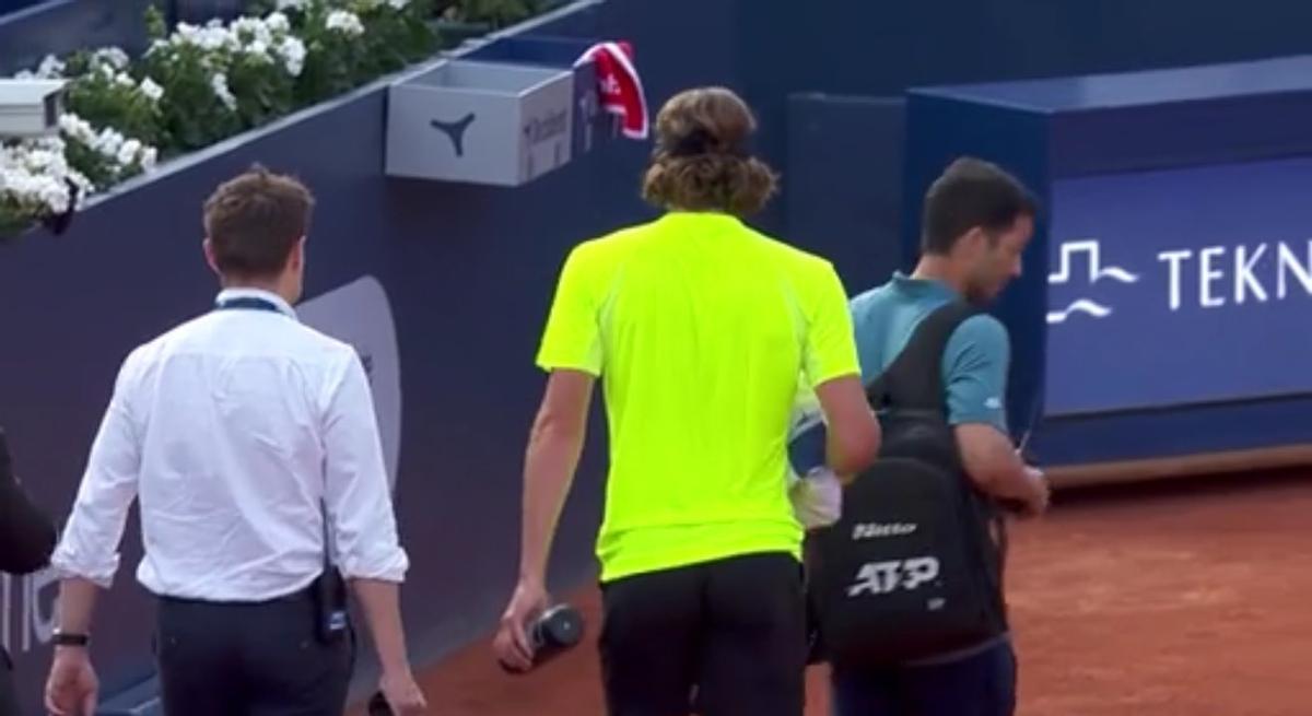 Tsitsipas abandona el partido ante Rune en el Barcelona Open